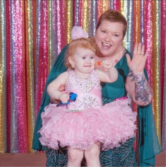 Meet your Posher, Jessica - Picture 1 of 1